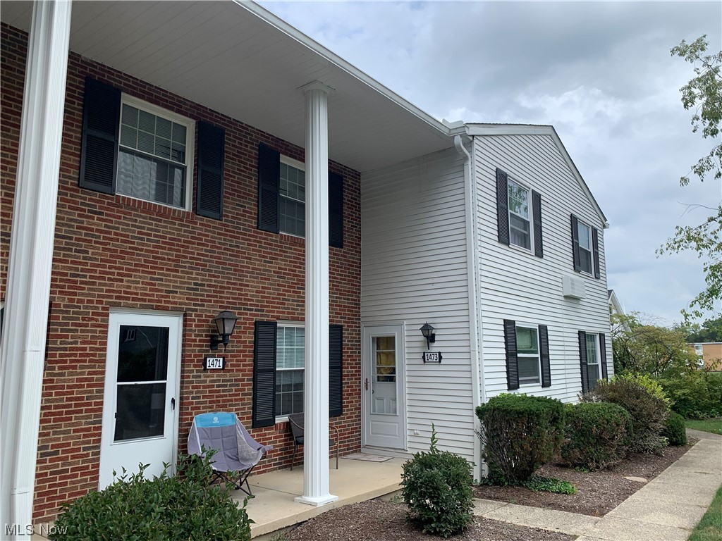 Village In Falls Condo - Residential