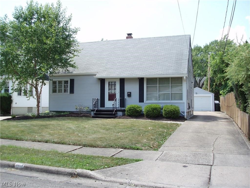 Adorable Cap Cod in Cuyahoga Falls! This house has 3 nicely sized bedrooms and 1 bath. This one won't last long!