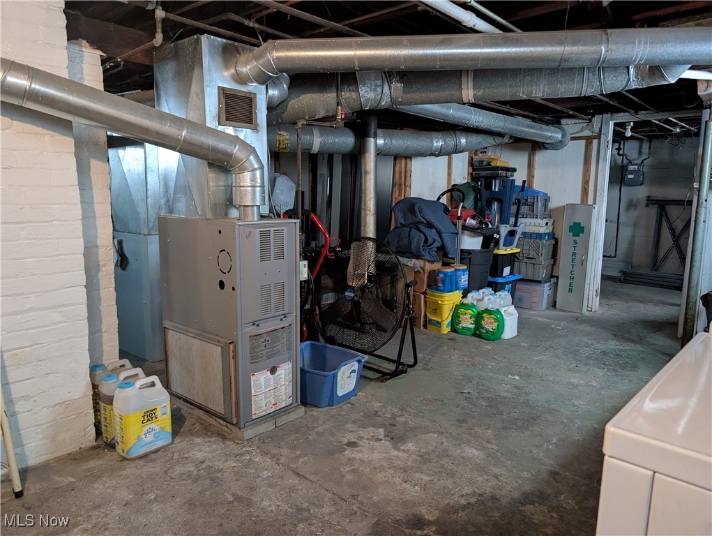 Brooklyn Heights Realty Cos - Residential Income