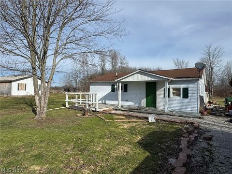 Homes For Sale - 1592 Brown Road<br/> Ashtabula County, Jefferson, OH 44047