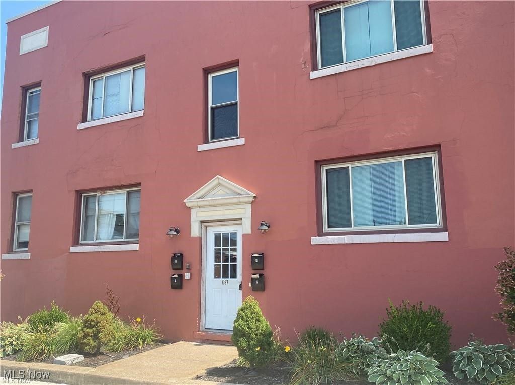 Photo of 1387 W 69th Street #1, Cleveland, OH 44102 (MLS # 5173147)