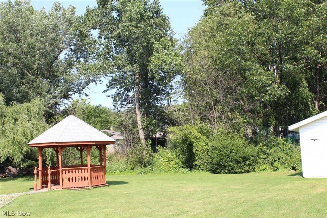 Mentor Garden Fwy Estate 01 - Residential