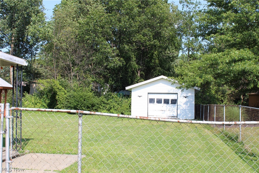 Mentor Garden Fwy Estate 01 - Residential