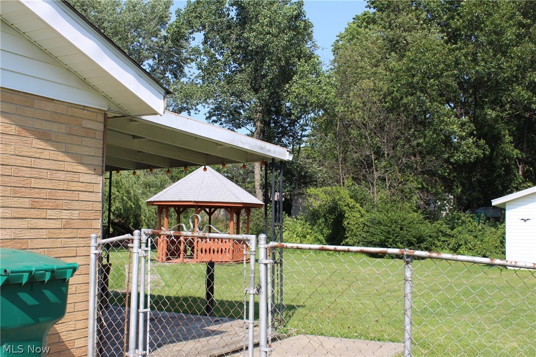 Mentor Garden Fwy Estate 01 - Residential