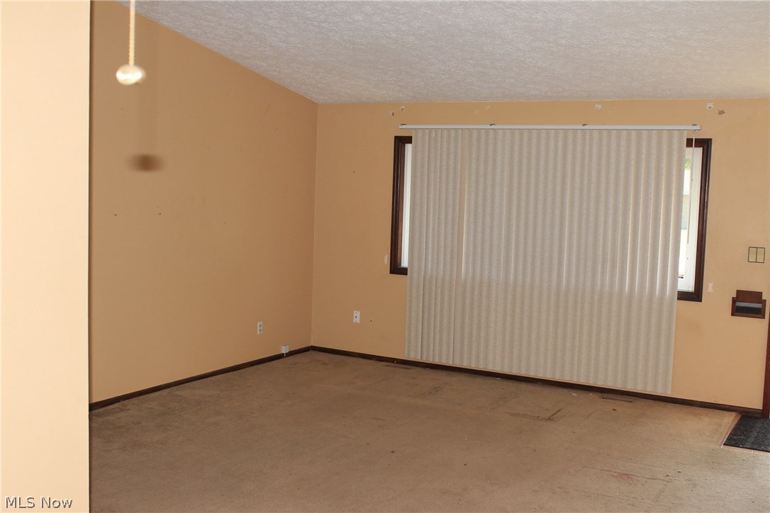 Mentor Garden Fwy Estate 01 - Residential