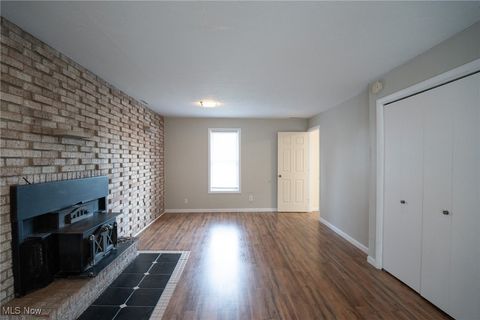 Tiny photo for 970 S Chillicothe Road, Aurora, OH 44202 (MLS # 5178093)