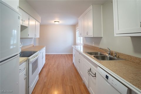 Tiny photo for 970 S Chillicothe Road, Aurora, OH 44202 (MLS # 5178093)