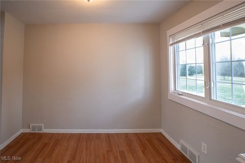 Tiny photo for 970 S Chillicothe Road, Aurora, OH 44202 (MLS # 5178093)