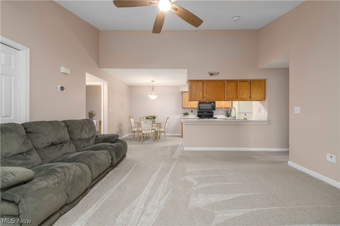 Lenox Square Condo Ph 03 - Residential