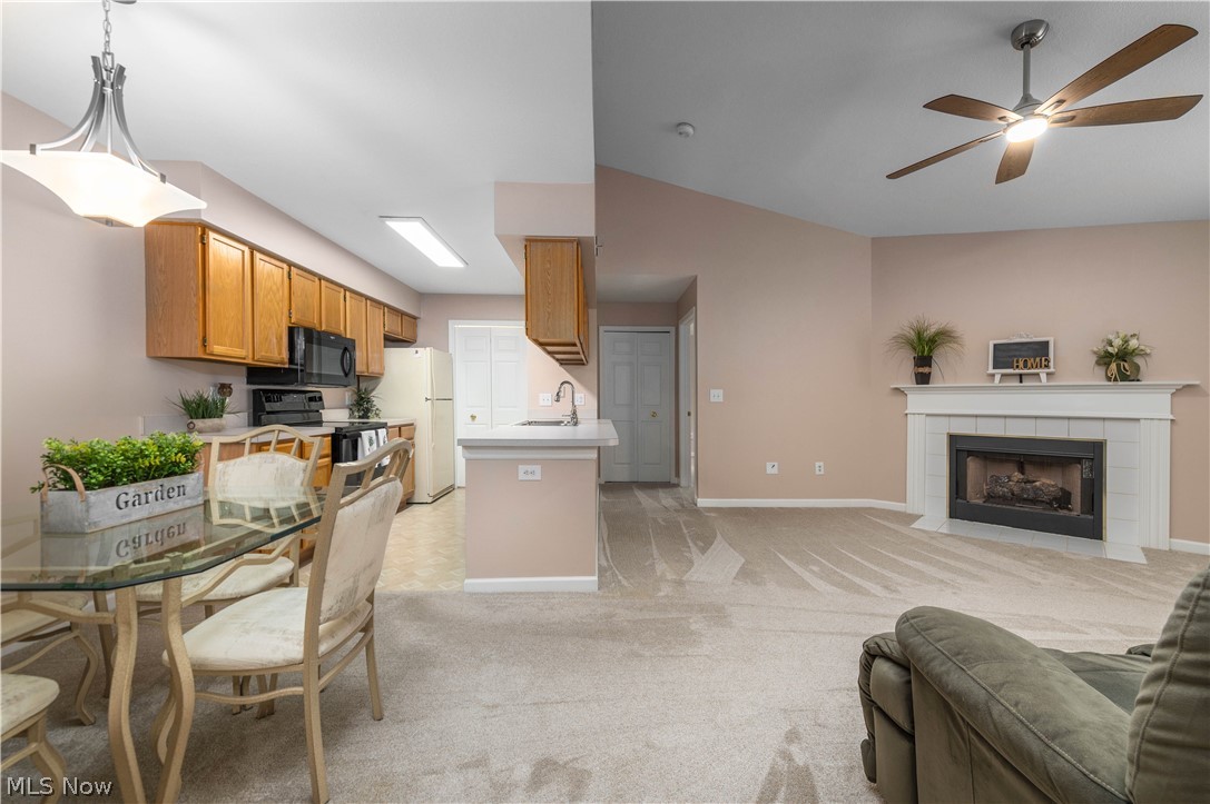 Lenox Square Condo Ph 03 - Residential