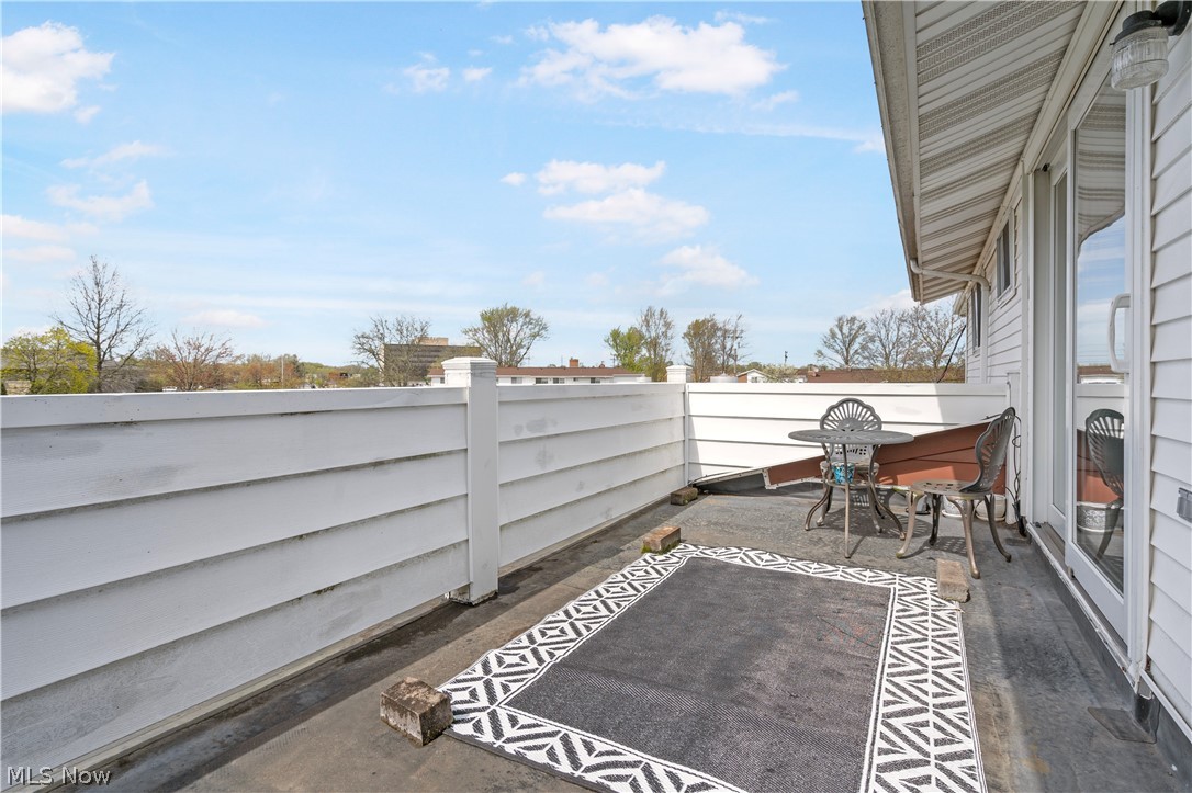 Country Club Condo - Residential