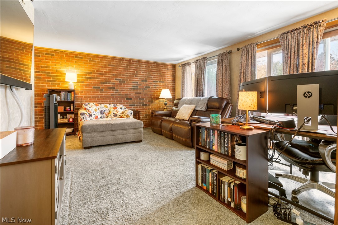 Country Club Condo - Residential