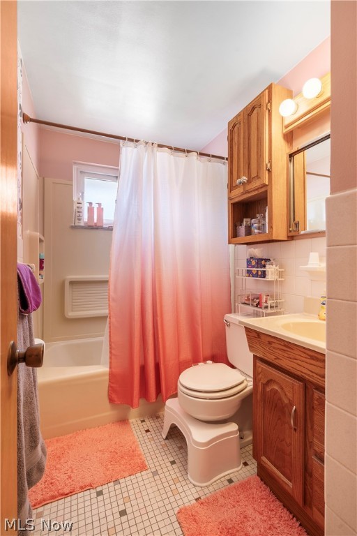 Country Club Condo - Residential