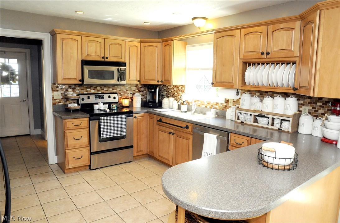 Country Club Estate - Residential