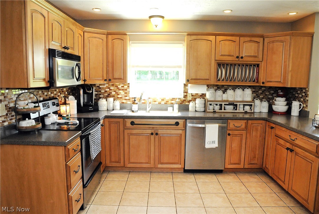 Country Club Estate - Residential