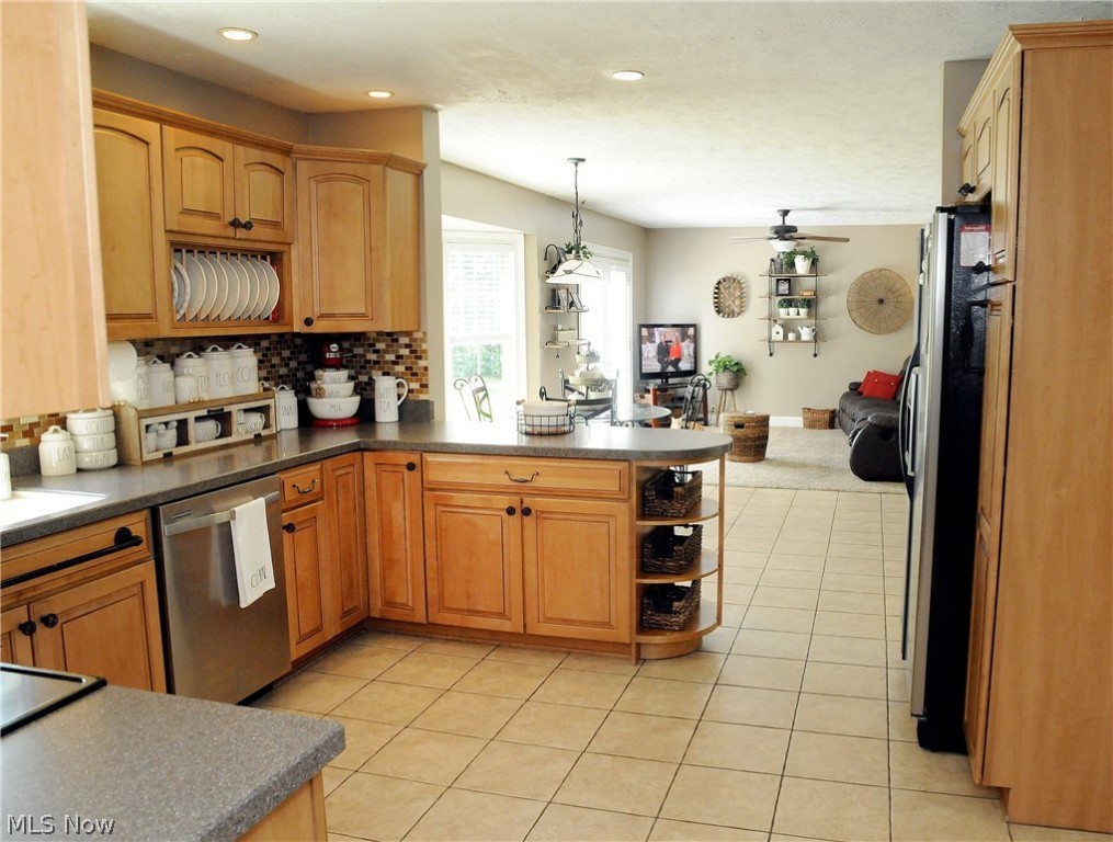 Country Club Estate - Residential