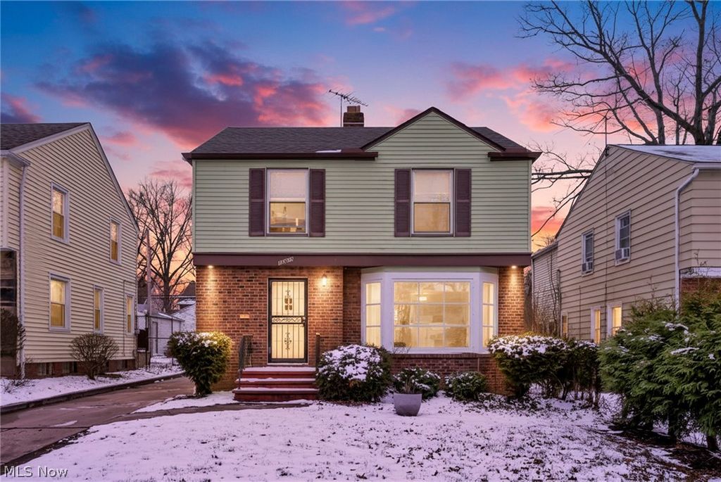 Photo of 16908 Throckley Avenue, Cleveland, OH 44128 (MLS # 5194963)