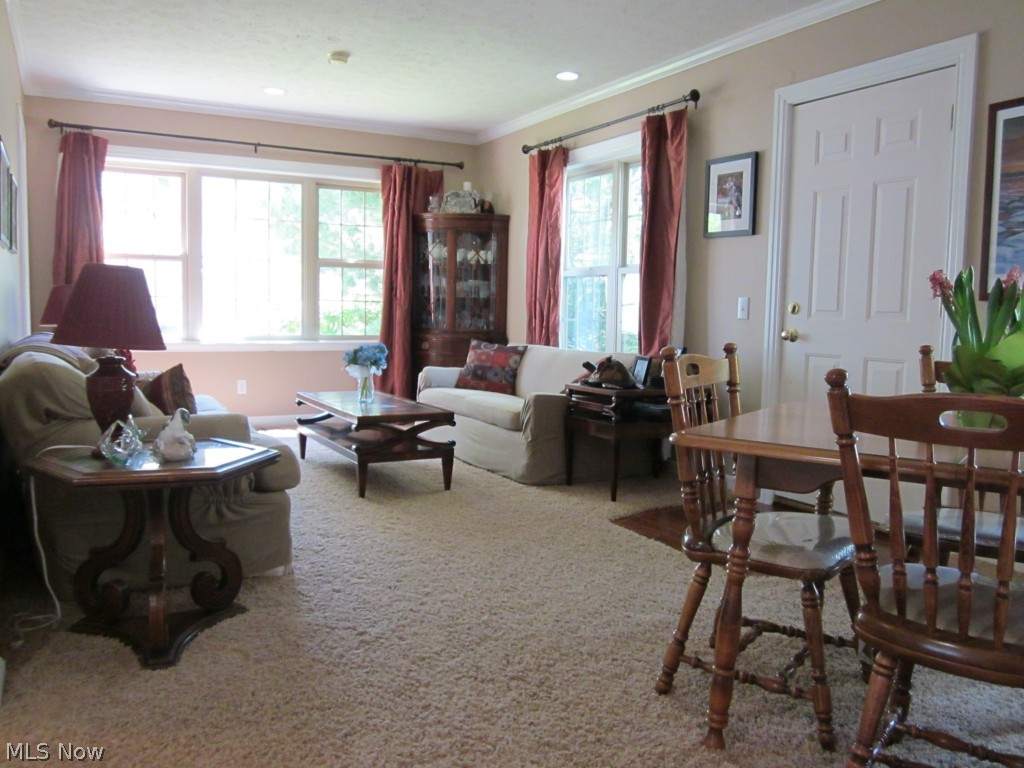 Eagle Point On Lake - Residential