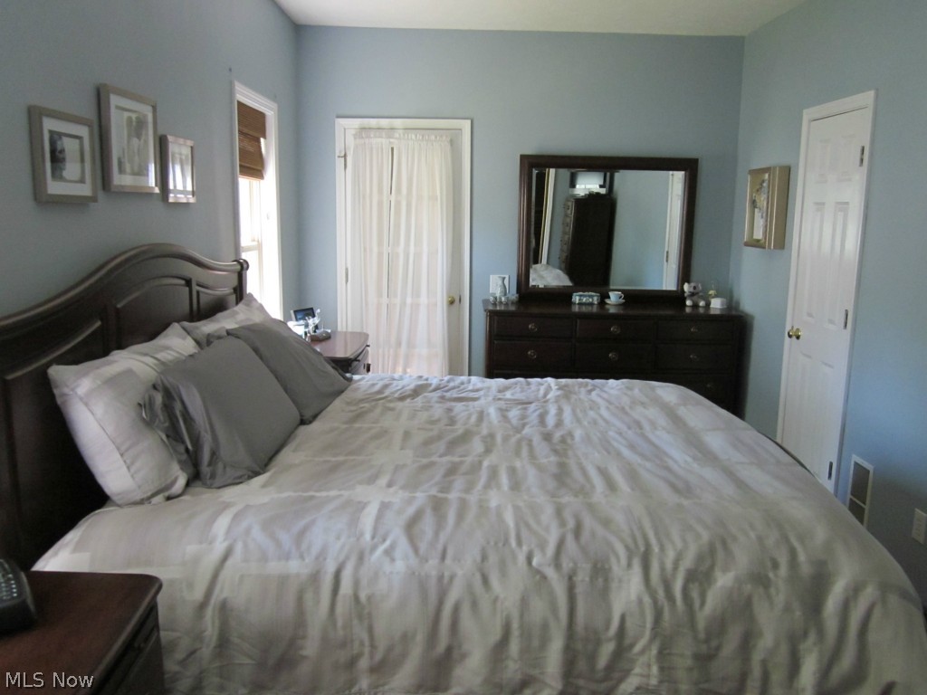 Eagle Point On Lake - Residential