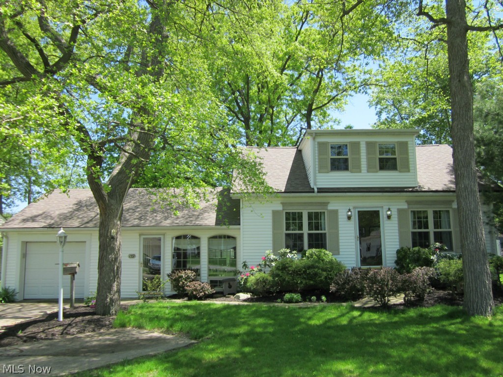Eagle Point On Lake - Residential