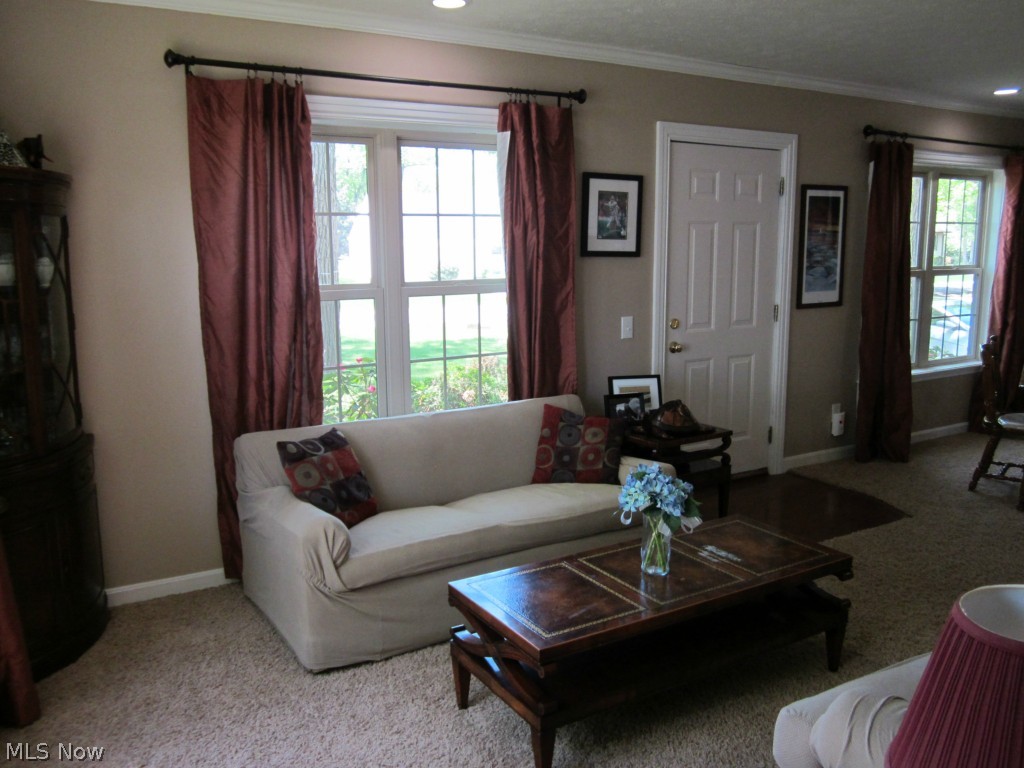 Eagle Point On Lake - Residential