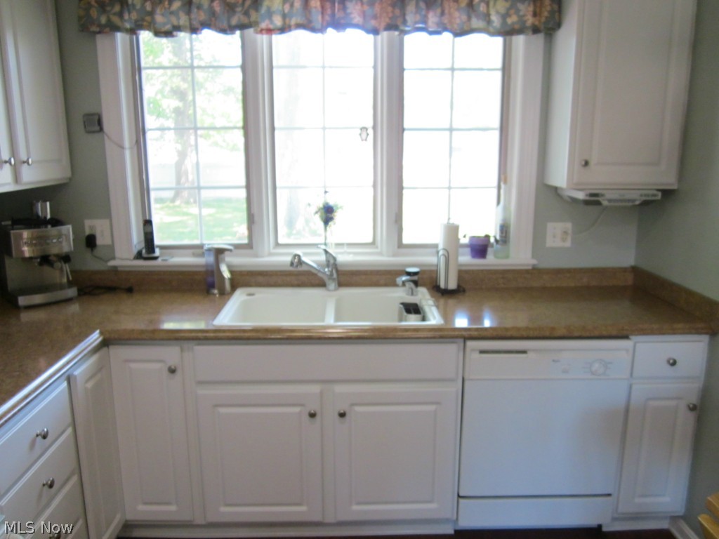 Eagle Point On Lake - Residential