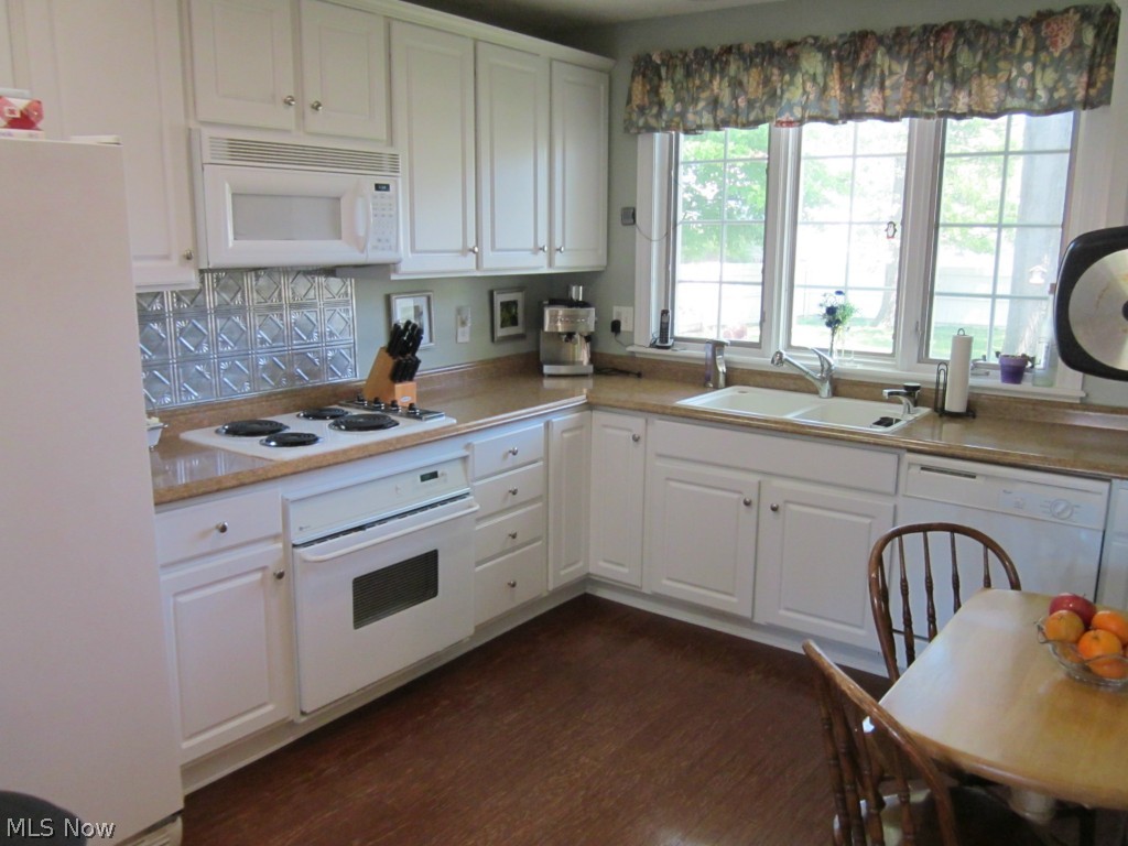 Eagle Point On Lake - Residential