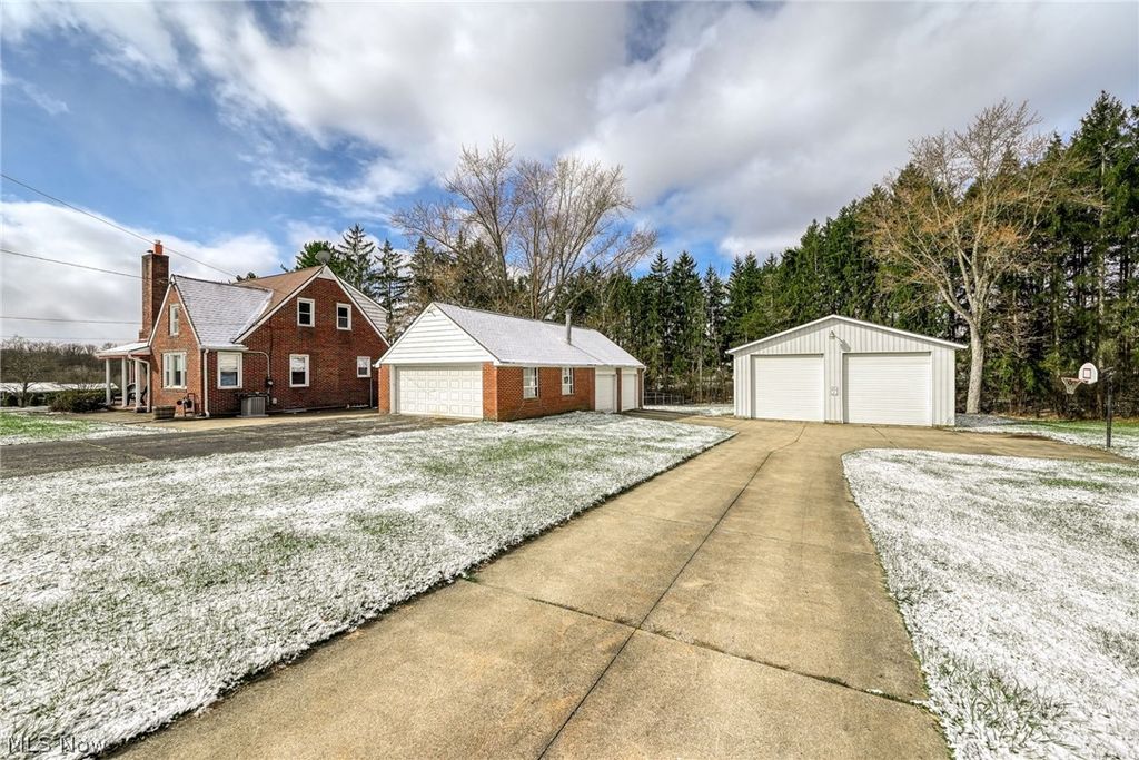 Photo of 8157 State Route 43, Streetsboro, OH 44241 (MLS # 5194338)