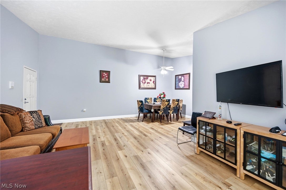 10391 Glenway Drive 202