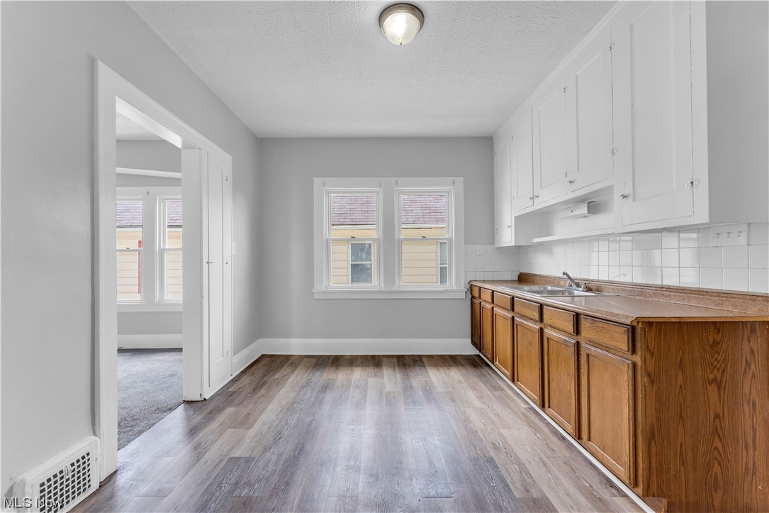 A C Spears 03 - Residential Lease