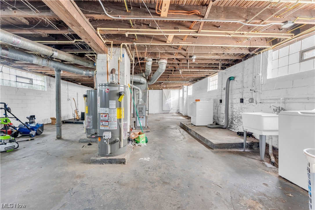 A C Spears 03 - Residential Lease