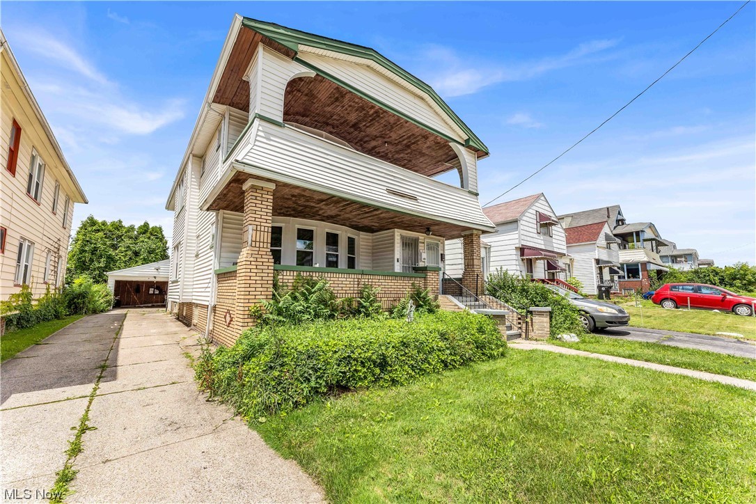 A C Spears 03 - Residential Lease