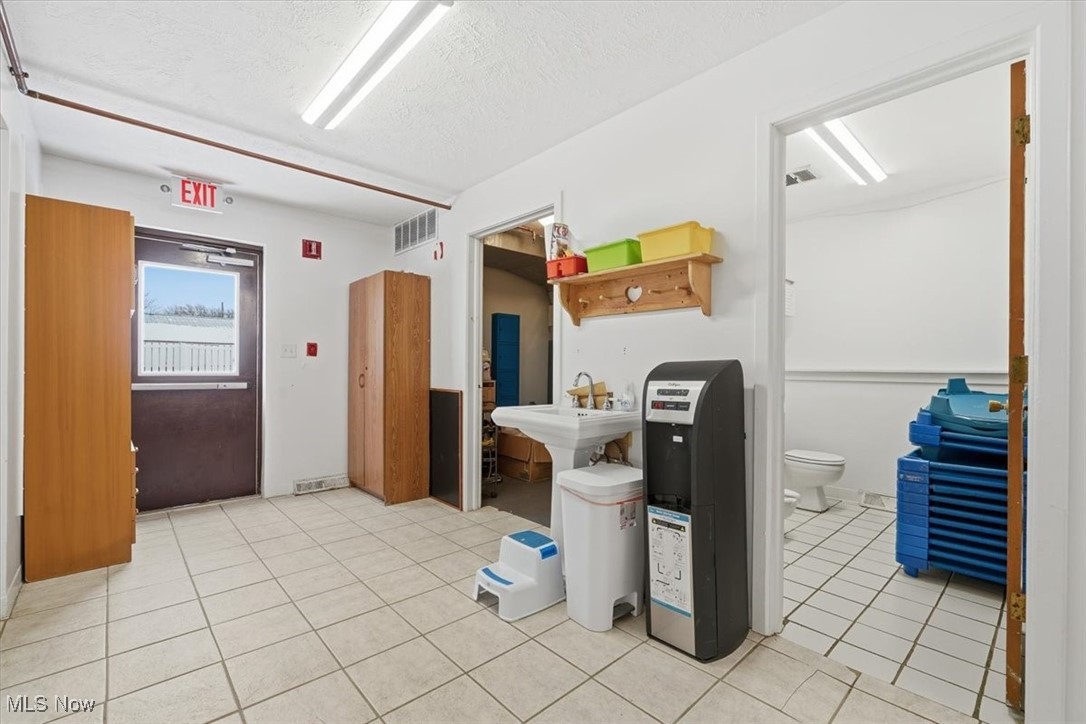 Foster & Nelsons - Commercial Sale