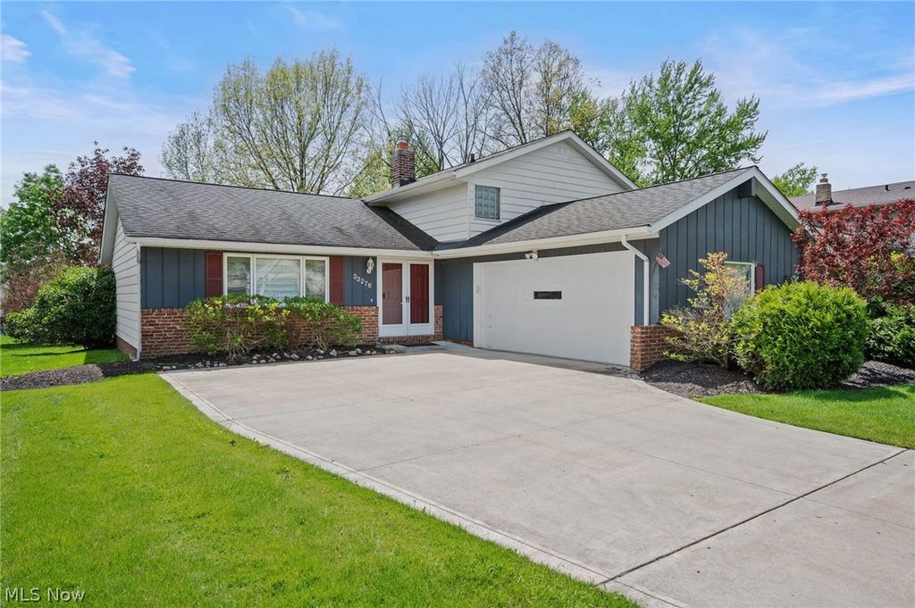 Photo of 33276 Tallyho Drive, Solon, OH 44139 (MLS # 5204303)