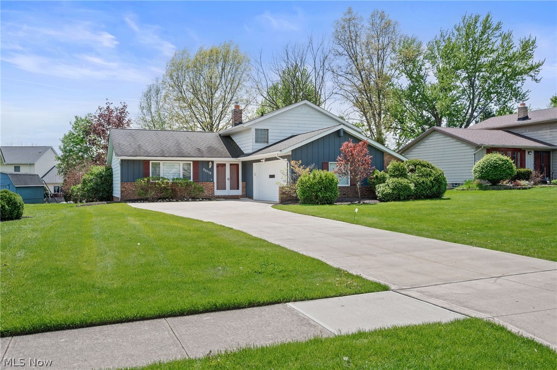 Hunt Club Mdw 03 - Residential