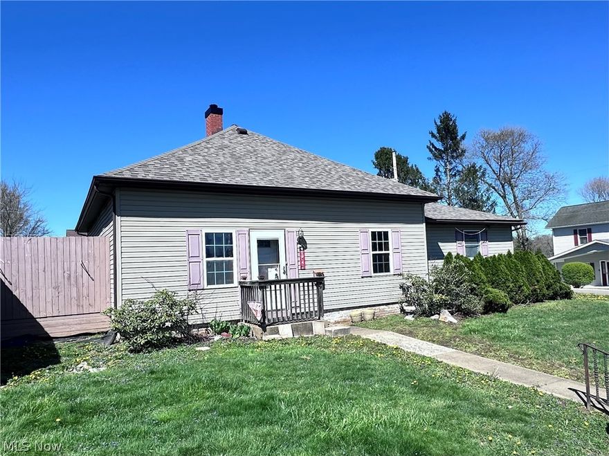 This charming two-bedroom, two-bathroom house features spacious living areas, ample natural light, and modern amenities. The master bedroom includes a large bathroom. The second bedroom is designed for comfort and privacy. The house boasts a spacious garage with ample space for parking and storage. Call today to schedule your private showing!