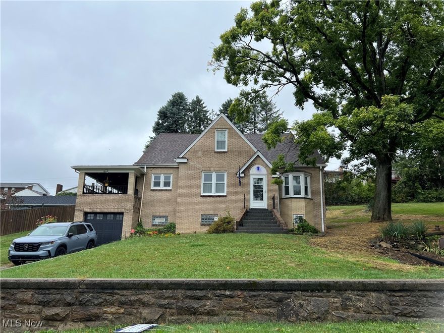 Welcome home to 121 Belmont St. in Weirton West Virginia. Do you need space? This is the perfect home for you.
Too many updates to list, the home has been renovated and awaiting your family.
Close to such as schools, restaurants, shopping, and entertainment.
Don’t Hesitate and get this one scheduled today while you still can!!