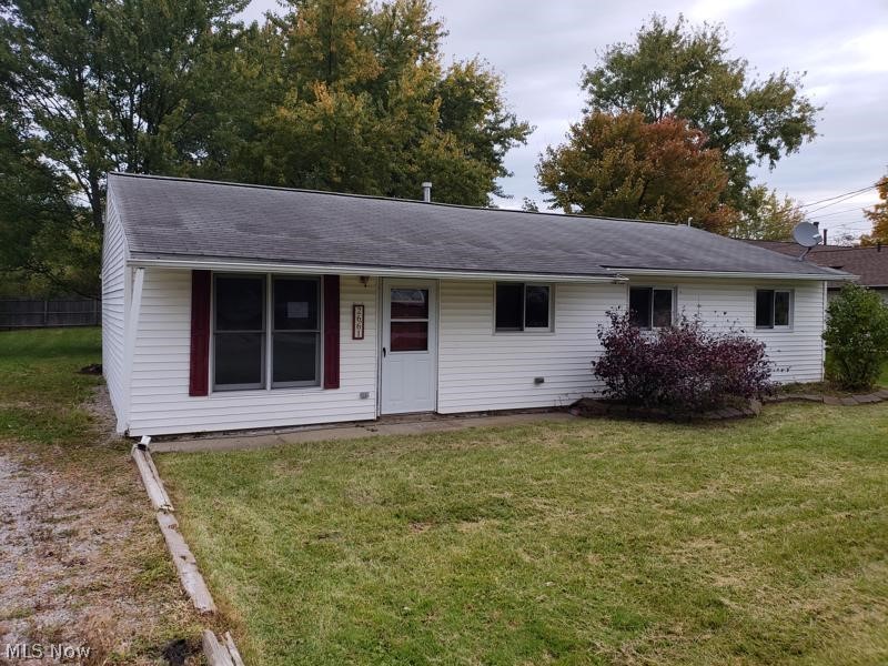 Nice sized ranch with a large backyard. Newer kitchen. Nothing to do but move in and enjoy. Subject to First Look Initiative in effect for first 20 days, until 1/12/19. Only owner occupant offers accepted during this period. Seller will not complete any repairs to the subject property, either lender or buyer requested. The property is sold in as is​​‌​​​​‌​‌​​​‌‌​​​‌‌‌​​‌​​‌‌​​​​ condition