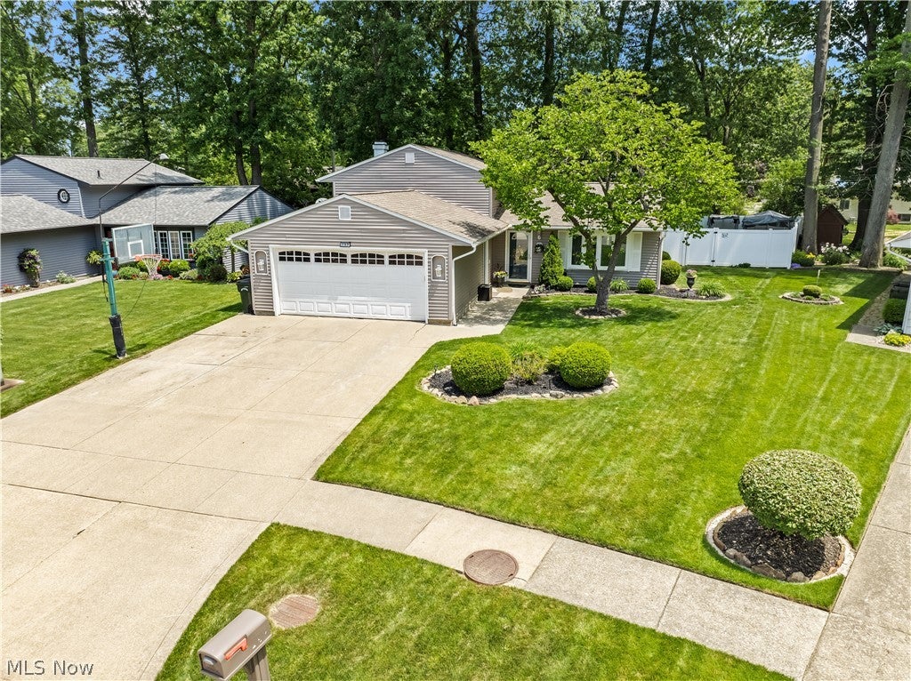 Photo of 755 Bedford Avenue, Elyria, OH 44035 (MLS # 5220419)