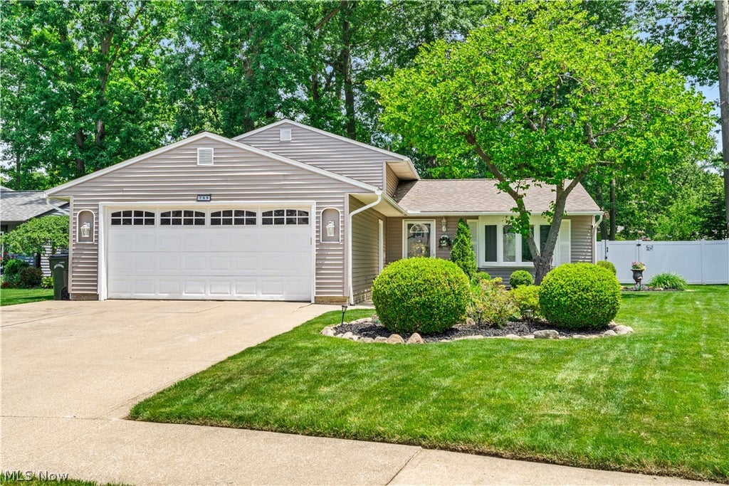 Photo of 755 Bedford Avenue, Elyria, OH 44035 (MLS # 5220419)