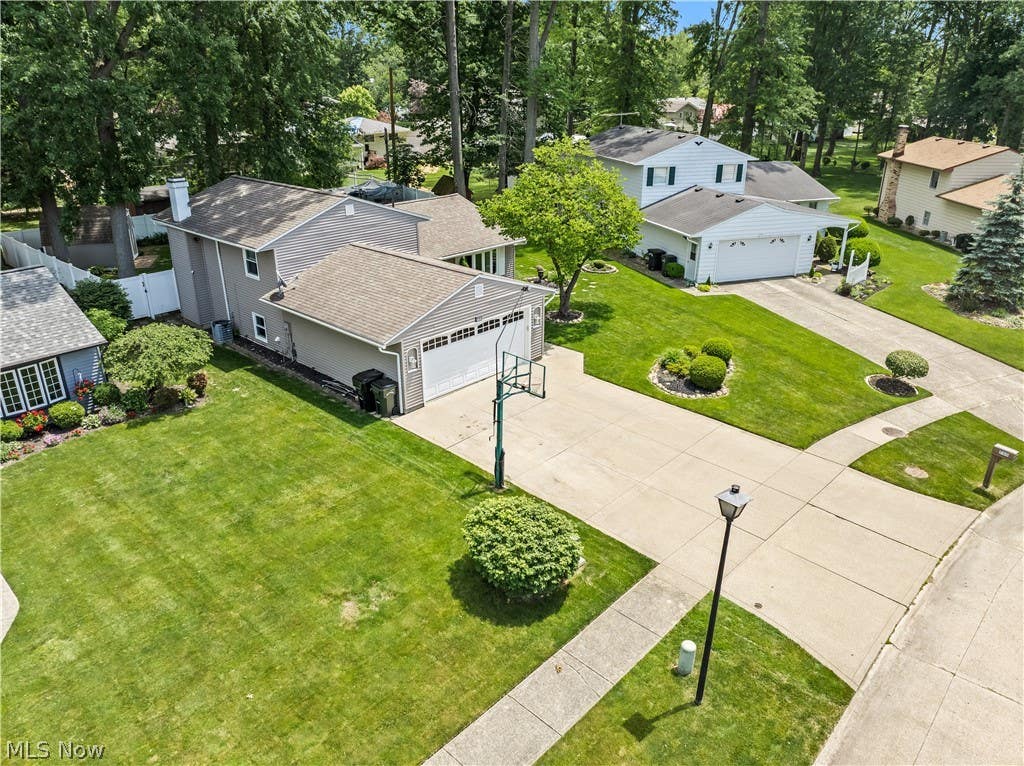 Photo of 755 Bedford Avenue, Elyria, OH 44035 (MLS # 5220419)