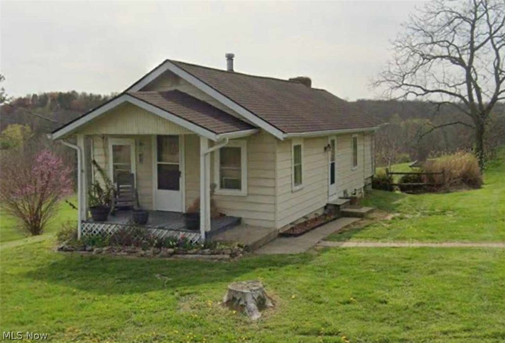 Photo of 595 Jersey Ridge Road, Zanesville, OH 43701 (MLS # 5186042)