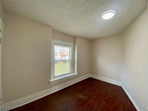 Tiny photo for 39 Brown Street #Down, Barberton, OH 44203 (MLS # 5181192)