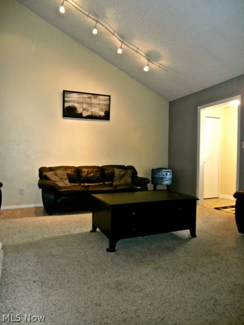 Country Club Condo - Residential