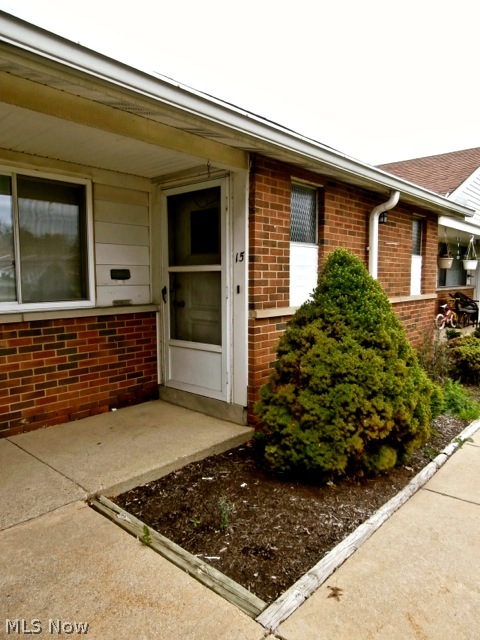 Country Club Condo - Residential