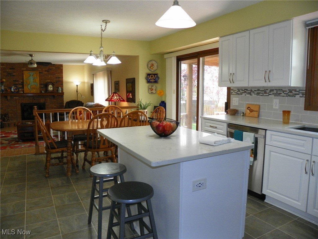 3991 Sanford Drive, Parma, Ohio image 7