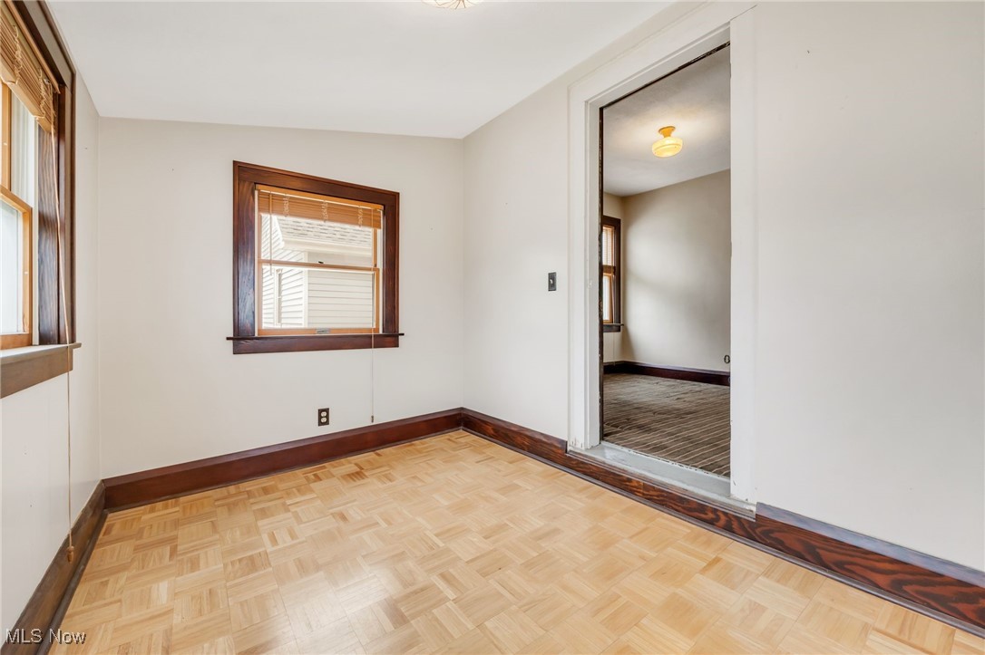 6411 Luelda Avenue, Parma, Ohio image 31
