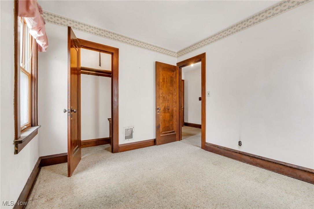 6411 Luelda Avenue, Parma, Ohio image 27