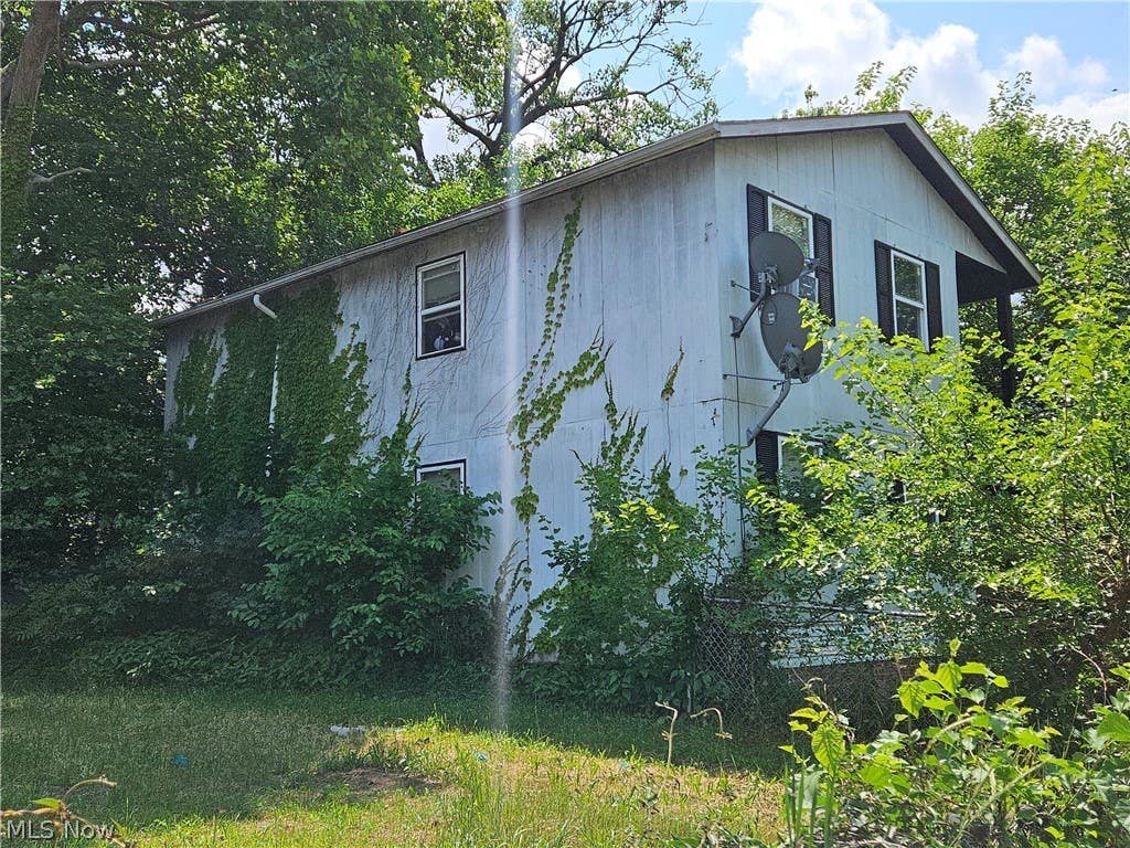 Photo of 1331 E 88th Street, Cleveland, OH 44106 (MLS # 5222271)