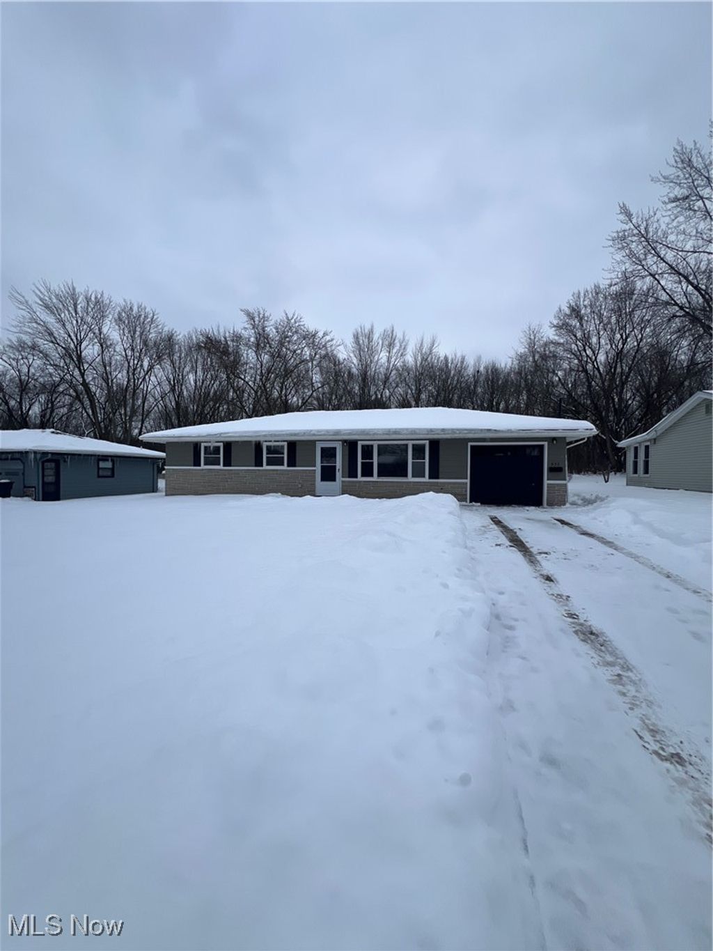 Photo of 653 Chapel Lane, Campbell, OH 44405 (MLS # 5185067)